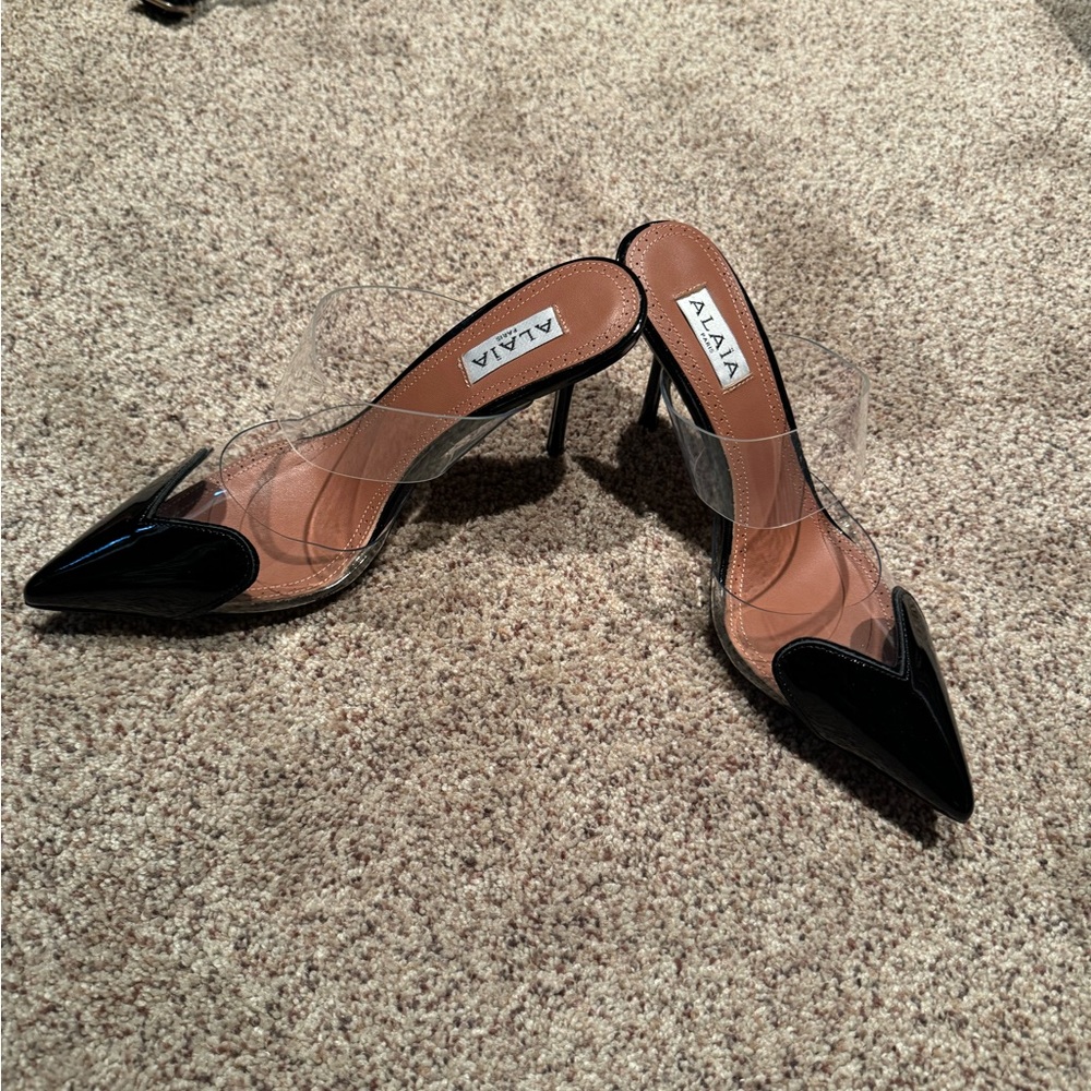 Alaia heart Mules / heels